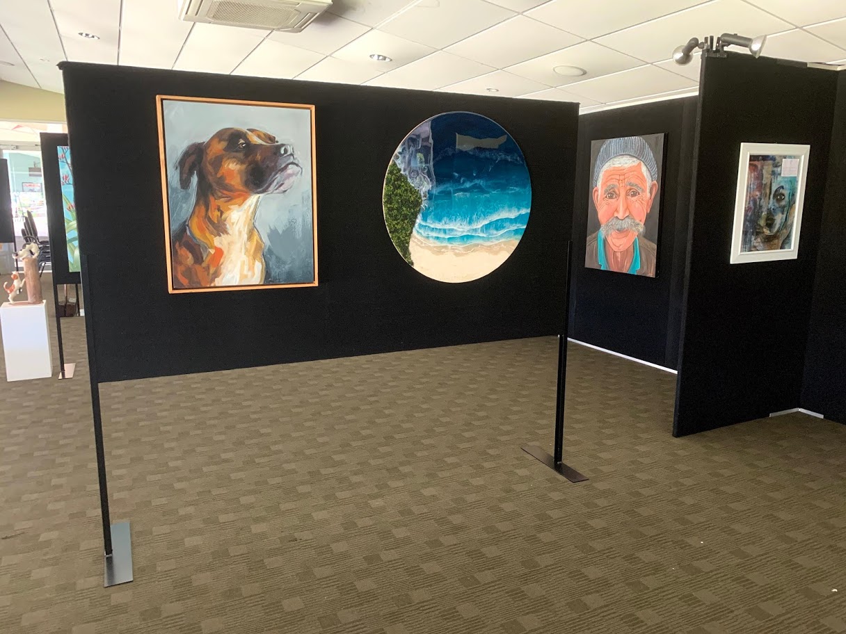 EXHIBITION PANELS BLACK ON LEGS LANDSCAPE.jpg